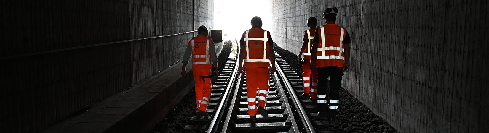 Tailored Logistics for the Renewal of Amsterdam Metro Tracks