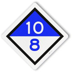 Train length sign 10-8,500, RS304c, US20, DOR