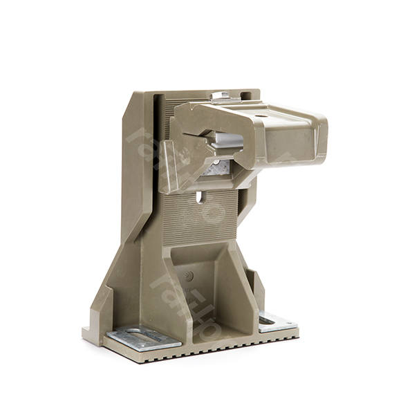 Goat, plastic, shortened foot, with PE plate